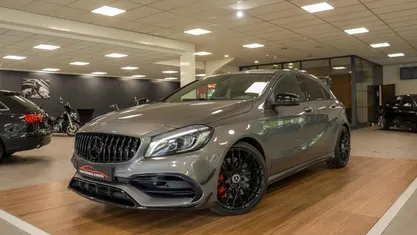 Occasion Mercedes A45 AMG AMG 381 PK (280 kW) 2017 Grijs Hatchback