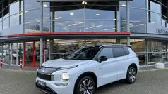 Wit Nieuw 2025 Mitsubishi Outlander P-HEV Instyle SUV | € 59.550 (Eerlijke prijs)