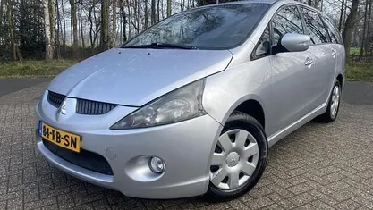 Grijs (metallic) Occasion 2005 Mitsubishi Grandis Intense MPV | € 3.499 (Goede deal)