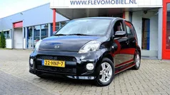 Zwart Gebruikt 2009 Daihatsu Sirion Hatchback | € 4.750 (Eerlijke prijs)