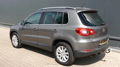 Grijs, metallic lak Gebruikt 2008 VW Tiguan Sport SUV | € 5.950 (Eerlijke prijs)
