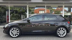 Zwart Gebruikt 2017 Seat Leon FR Hatchback | € 13.850 (Eerlijke prijs)