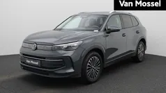 Grijs Gebruikt 2024 VW Tiguan Edition SUV | € 41.900 (Eerlijke prijs)