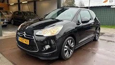 Zwart (metallic) Gebruikt 2013 Citroën DS3 Cabriolet Chic Cabriolet | € 4.399 (Eerlijke prijs)