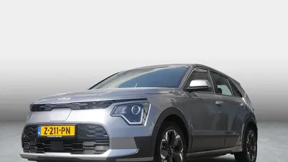 Grijs Gebruikt 2024 Kia e-Niro Light SUV | € 28.290 (Super prijs)