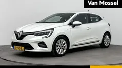 Wit Gebruikt 2020 Renault Clio V Intens Hatchback | € 15.435 (Eerlijke prijs)