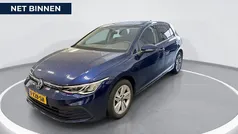 Blauw Gebruikt 2023 VW Golf VIII Life Hatchback | € 22.740 (Eerlijke prijs)