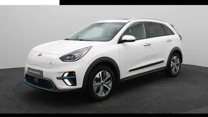 Wit Gebruikt 2021 Kia e-Niro SUV | € 23.940 (Eerlijke prijs)