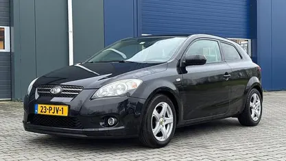 Occasion 2011 Kia ProCeed Hatchback | € 2.450 (Eerlijke prijs)