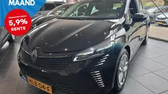 Gebruikt 2024 Renault Clio V Evolution Hatchback | € 17.900 (Eerlijke prijs)