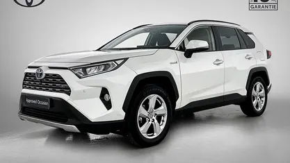 Wit Occasion 2020 Toyota RAV4 Hybrid SUV | € 31.400 (Eerlijke prijs)