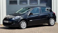 Zwart Gebruikt 2012 Renault Clio IV Collection Hatchback | € 3.950 (Goede deal)