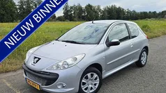 Grijs Gebruikt 2009 Peugeot 206+ Hatchback | € 2.999 (Eerlijke prijs)
