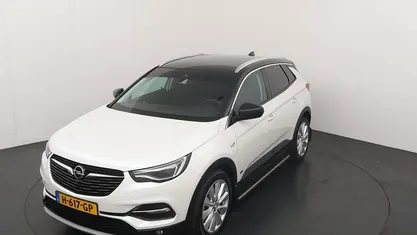 Wit (metallic) Occasion 2020 Opel Grandland X Innovation SUV | € 21.490 (Goede deal)