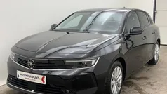 Zwart Gebruikt 2023 Opel Astra Edition Sedan | € 18.900 (Goede deal)