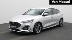 Zilver Gebruikt 2023 Ford Focus ST-Line Hatchback | € 25.900 (Eerlijke prijs)