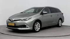 Grijs Gebruikt 2017 Toyota Auris Hybrid Executive Stationwagen | € 13.950 (Eerlijke prijs)