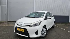 Gebruikt 2013 Toyota Yaris Hybrid Hatchback | € 10.750 (Eerlijke prijs)