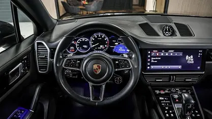 Grijs Occasion 2022 Porsche Cayenne SUV | € 82.000 (Eerlijke prijs)