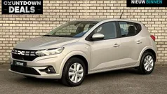 Gebruikt 2023 Dacia Sandero Expression Hatchback | € 16.740 (Eerlijke prijs)