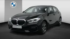 Zwart Gebruikt 2021 BMW 116 Basis Hatchback | € 22.400 (Eerlijke prijs)