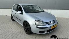 Grijs Gebruikt 2004 VW Golf IV Trendline Hatchback | € 1.595 (Eerlijke prijs)