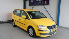 Geel Gebruikt 2007 VW Touran MPV | € 2.900 (Goede deal)