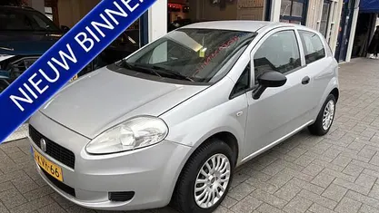 Grijs Gebruikt 2011 Fiat Grande Punto Hatchback | € 2.799 (Eerlijke prijs)