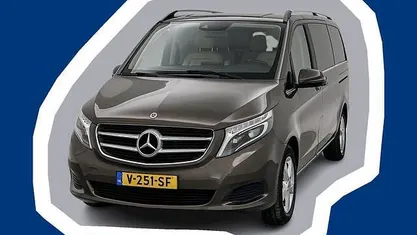 Bruin (metallic) Gebruikt 2018 Mercedes V220 MPV | € 30.945 (Goede deal)