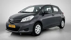 Grijs Gebruikt 2014 Toyota Yaris Hatchback | € 9.990 (Eerlijke prijs)