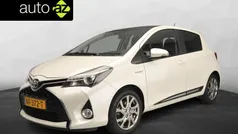 Wit Gebruikt 2017 Toyota Yaris Hybrid Hatchback | € 13.900 (Eerlijke prijs)