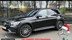 Zwart (metallic) Gebruikt 2021 Mercedes GLC300e AMG SUV | € 46.850 (Eerlijke prijs)