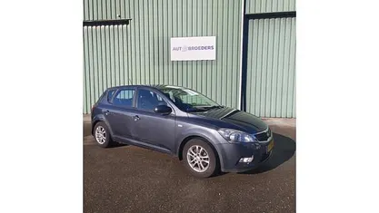 Grijs Occasion 2010 Kia Ceed Hatchback | € 3.299 (Goede deal)