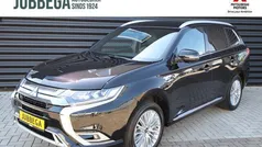 Zwart Gebruikt 2020 Mitsubishi Outlander Instyle SUV | € 27.795 (Eerlijke prijs)