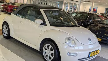 (metallic) Occasion 2003 VW Beetle Highline Cabriolet | € 1.744 (Super prijs)