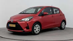 Rood Gebruikt 2019 Toyota Yaris Hybrid Active Hatchback | € 15.945 (Eerlijke prijs)