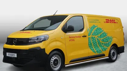 Geel Nieuw 2025 Opel Vivaro-e Combi Van | € 32.821 (Goede deal)