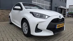 Wit Gebruikt 2023 Toyota Yaris Comfort Hatchback | € 18.750 (Super prijs)