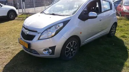 Grijs Gebruikt 2010 Chevrolet Spark LS Hatchback | € 2.499 (Eerlijke prijs)