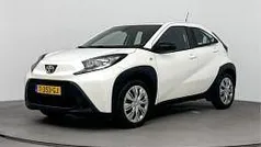 Wit Gebruikt 2023 Toyota Aygo Play Hatchback | € 16.400 (Goede deal)