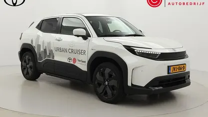 Nieuw Toyota Urban Cruiser Executive 11 kW (15 PK) 2026 Wit SUV