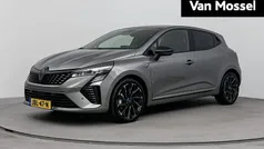 Grijs Gebruikt 2025 Renault Clio V Esprit Alpine Hatchback | € 28.435 (Eerlijke prijs)