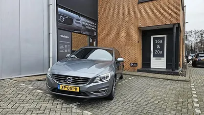 Gebruikt 2017 Volvo V60 Stationwagen | € 12.950 (Eerlijke prijs)