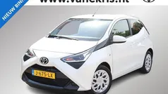 Gebruikt 2020 Toyota Aygo X-play Hatchback | € 14.395 (Eerlijke prijs)