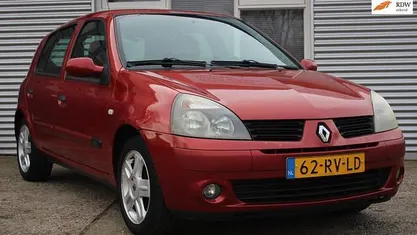 Gebruikt 2005 Renault Clio R.S. Authentique Hatchback | € 1.200 (Eerlijke prijs)