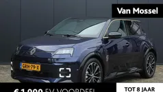 Twotone bleu nocturne / noir etoilé (donker blauw) Gebruikt 2024 Renault R5 Iconic Hatchback | € 32.940 (Eerlijke prijs)