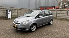 Grijs Gebruikt 2006 Opel Zafira Executive MPV | € 1.799 (Eerlijke prijs)