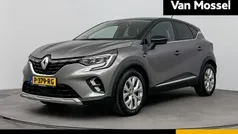 Grijs Gebruikt 2022 Renault Captur Intens SUV | € 24.935 (Eerlijke prijs)