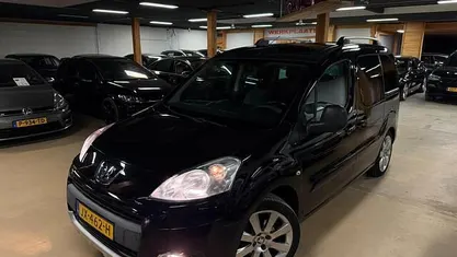 Occasion Peugeot Partner Tepee Family 120 PK (88 kW) 2012 Zwart MPV