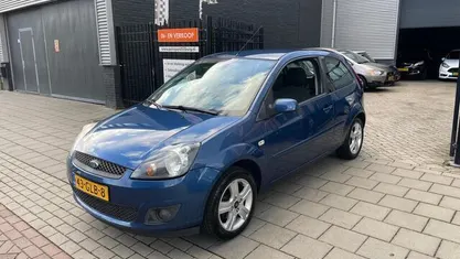 Occasion Ford Fiesta Futura 80 PK (58 kW) 2008 Blauw Hatchback